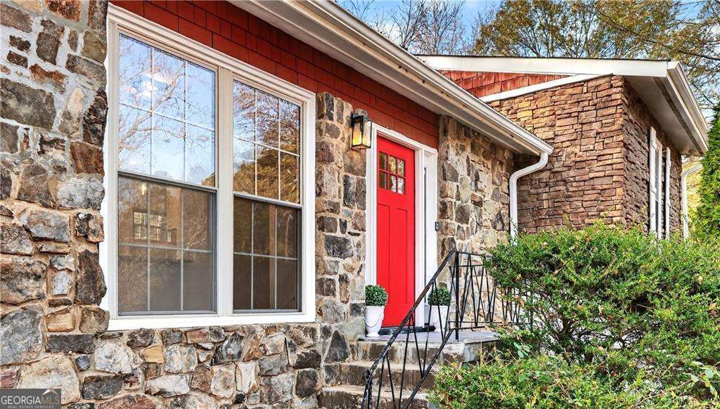 2918 Highland Drive SE