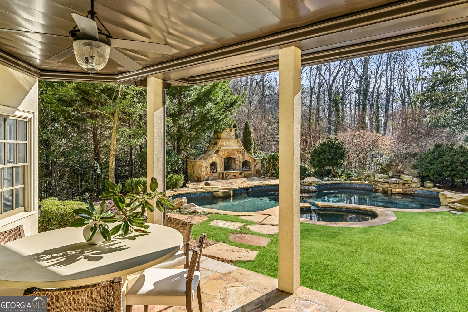 130 Blackland Road NW