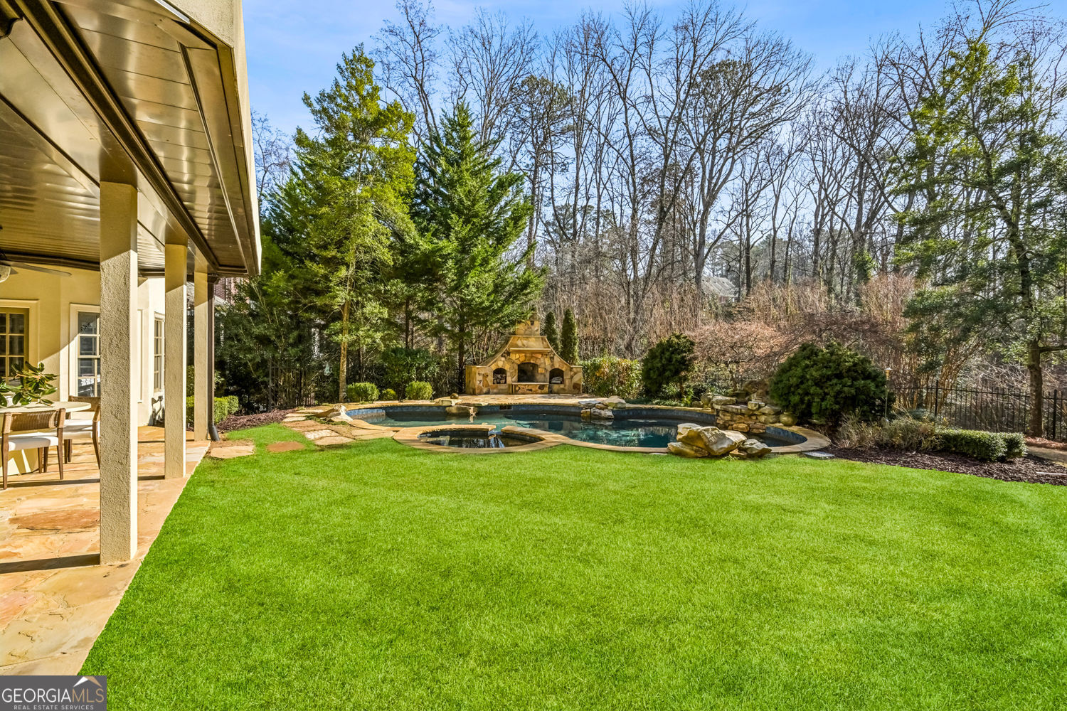 130 Blackland Road NW