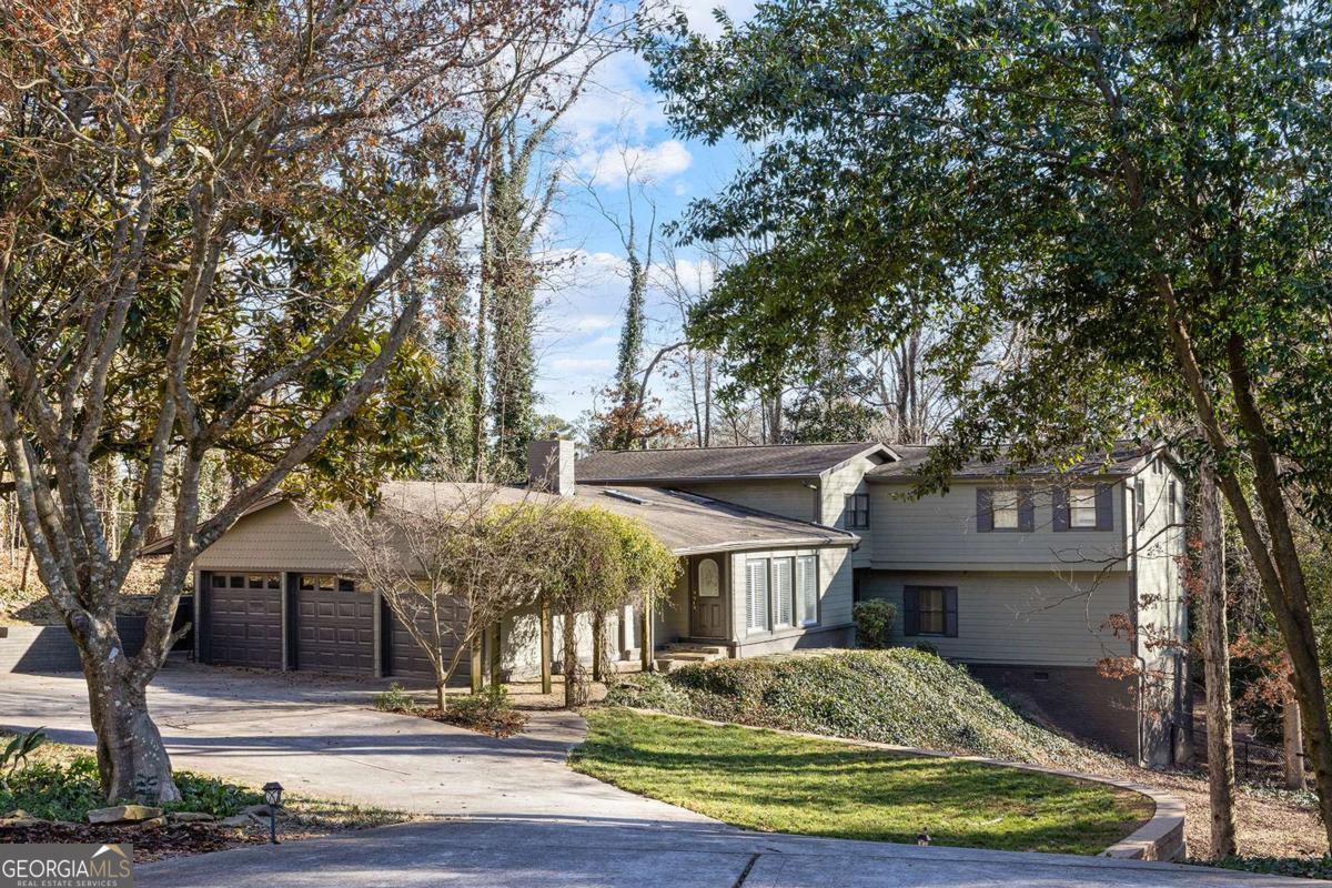 565 Timberland Drive