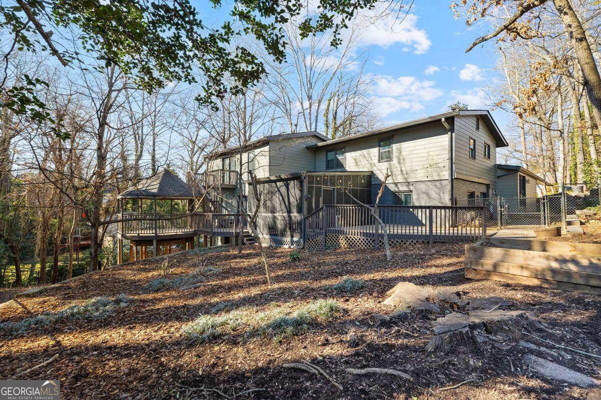 565 Timberland Drive