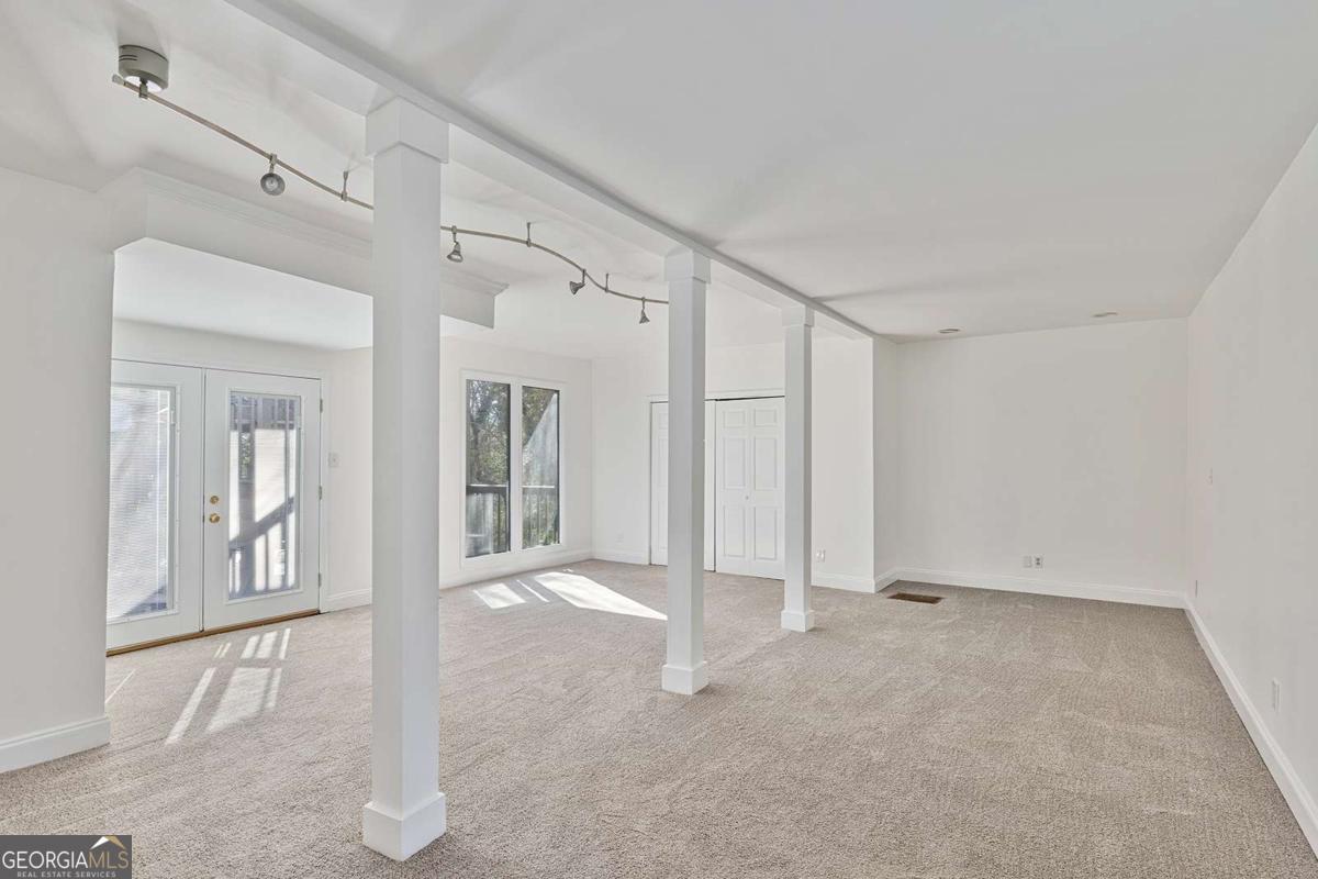 565 Timberland Drive