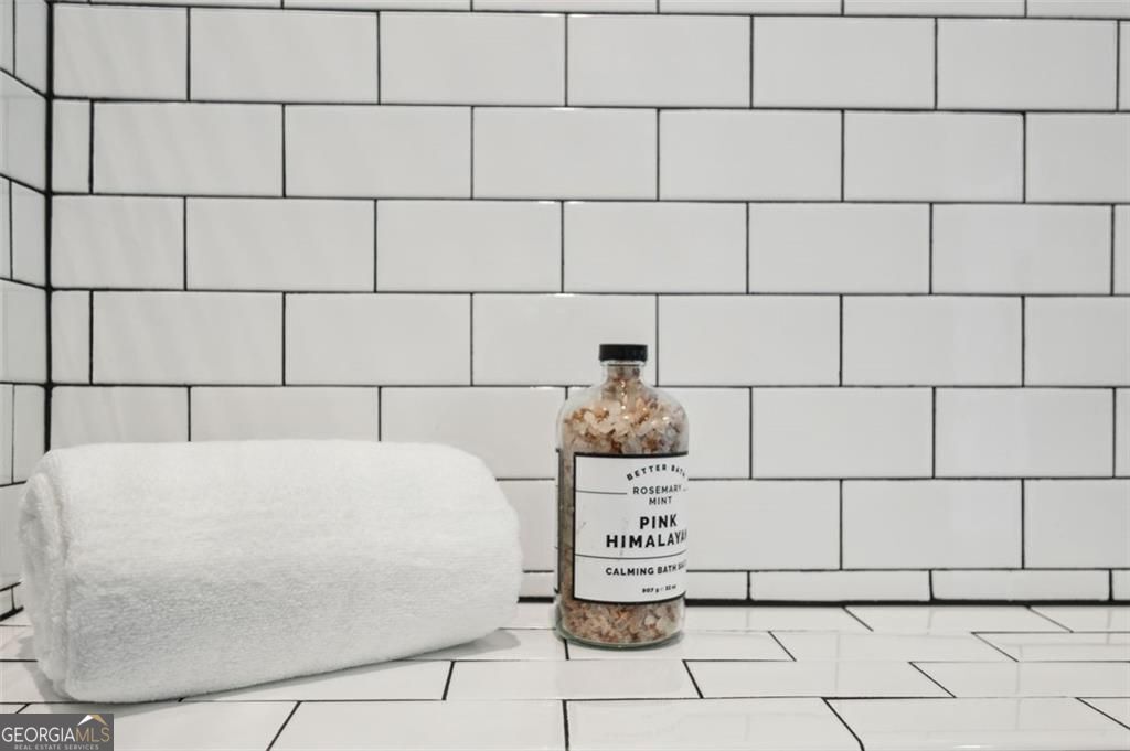 2090 Emmet Park Lane