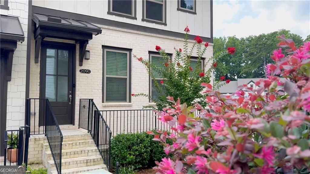 2090 Emmet Park Lane