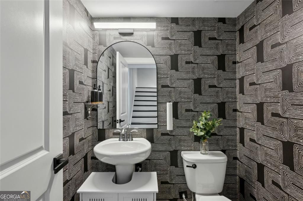 2090 Emmet Park Lane