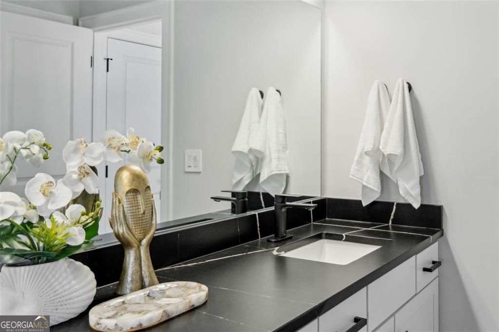 2090 Emmet Park Lane