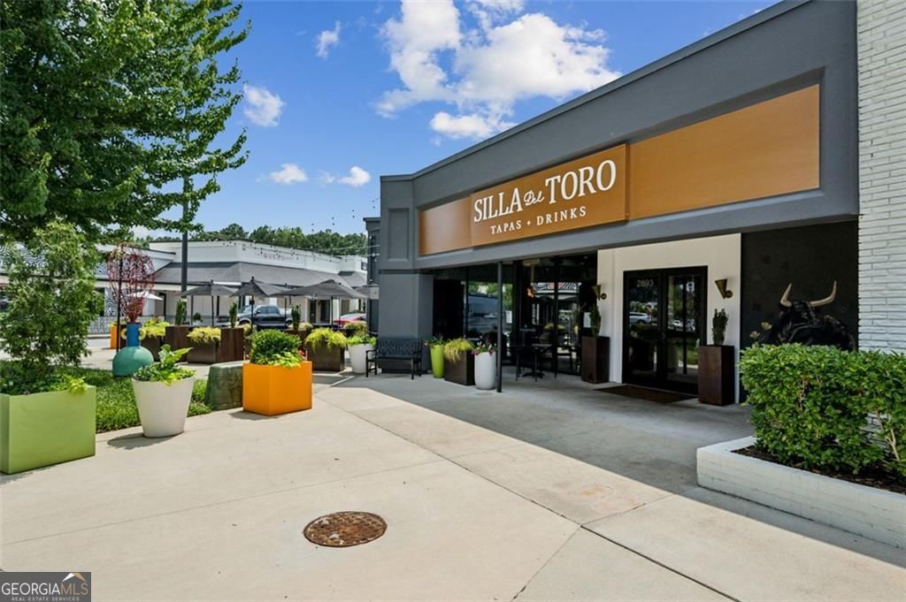 2090 Emmet Park Lane