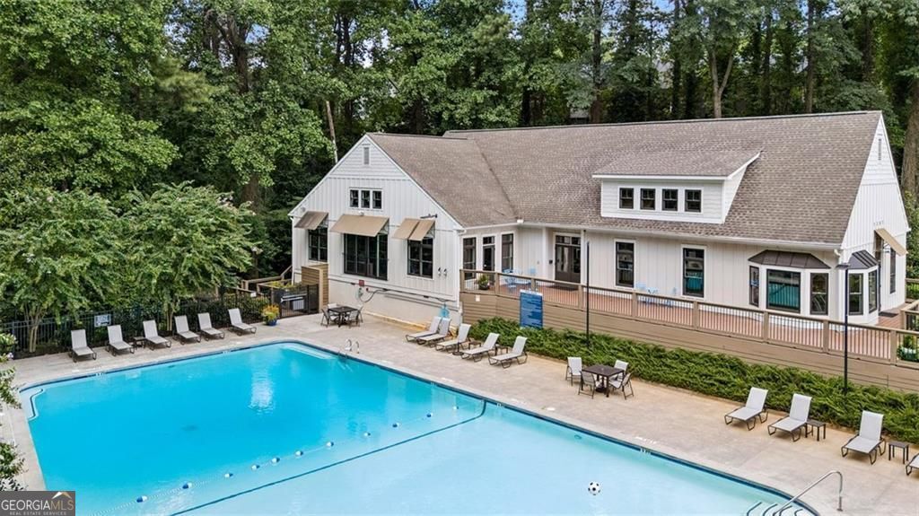 2090 Emmet Park Lane