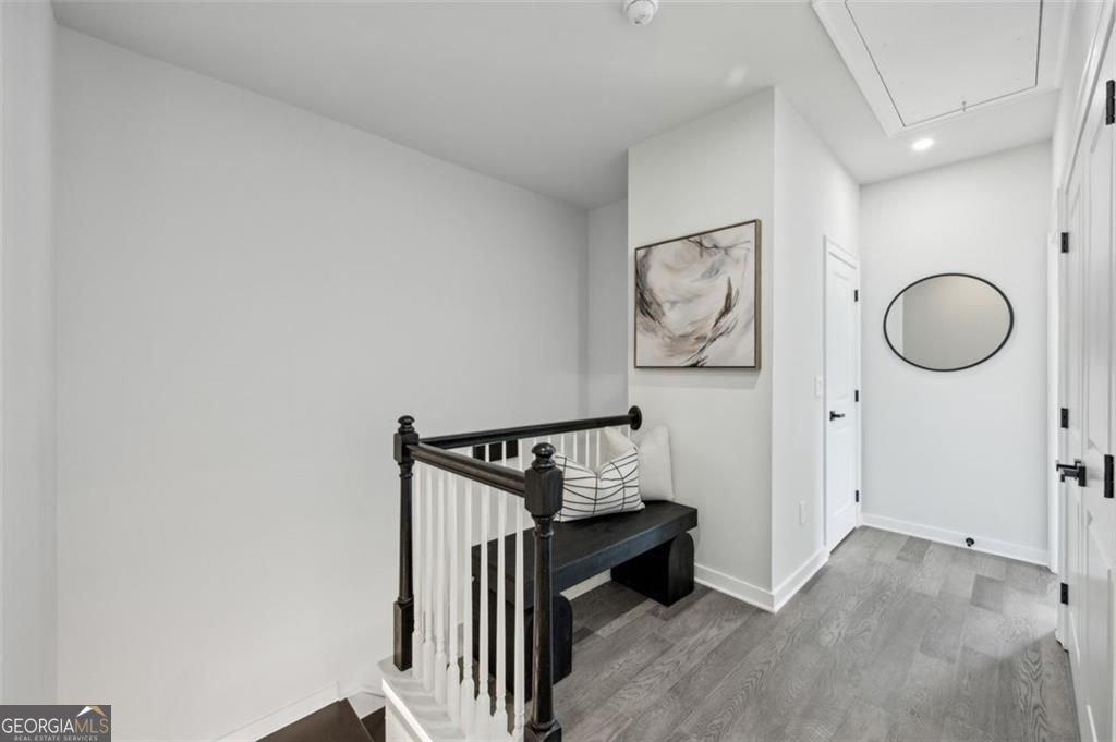 2090 Emmet Park Lane