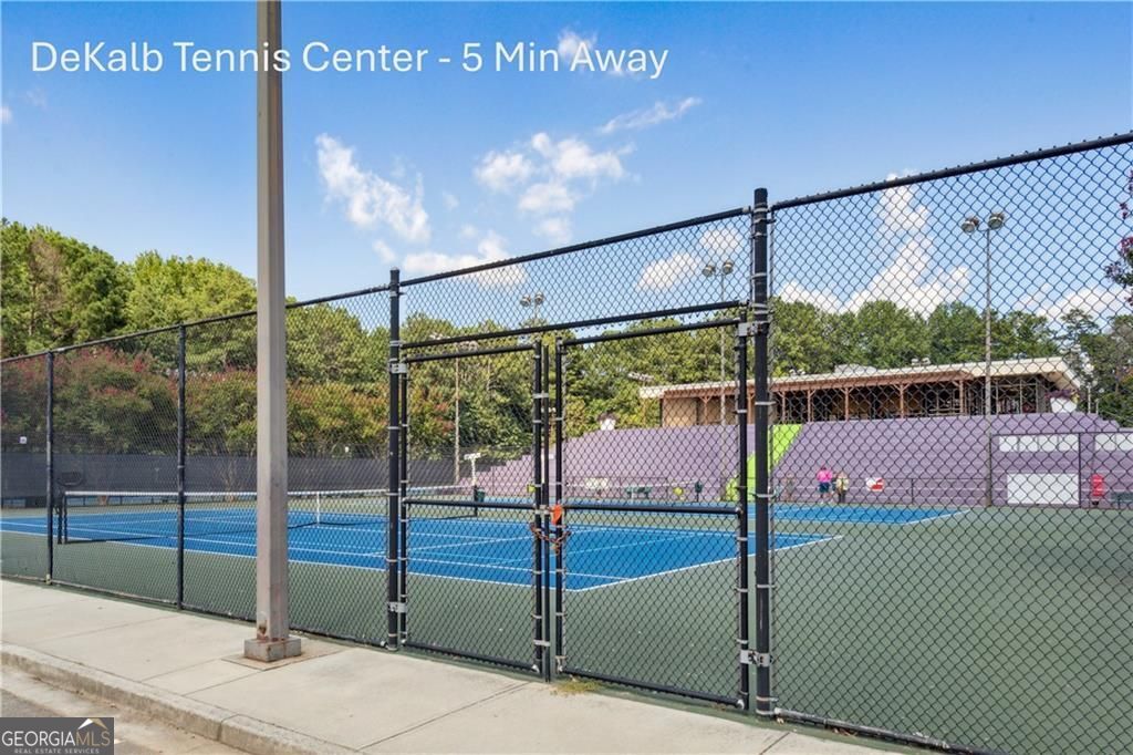 2090 Emmet Park Lane