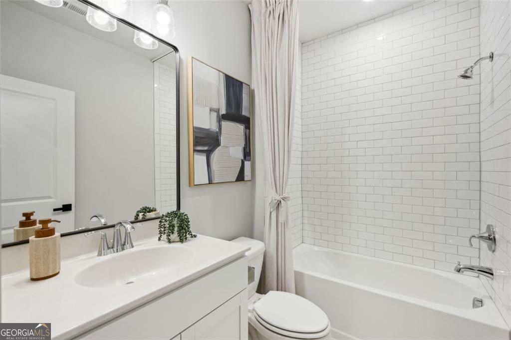 2090 Emmet Park Lane