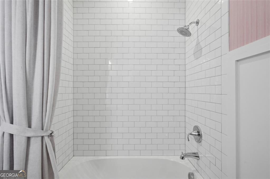 2090 Emmet Park Lane