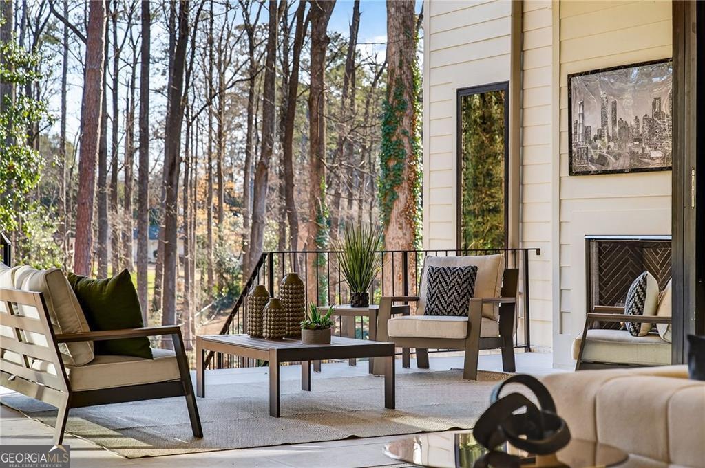 422 Hilderbrand Drive