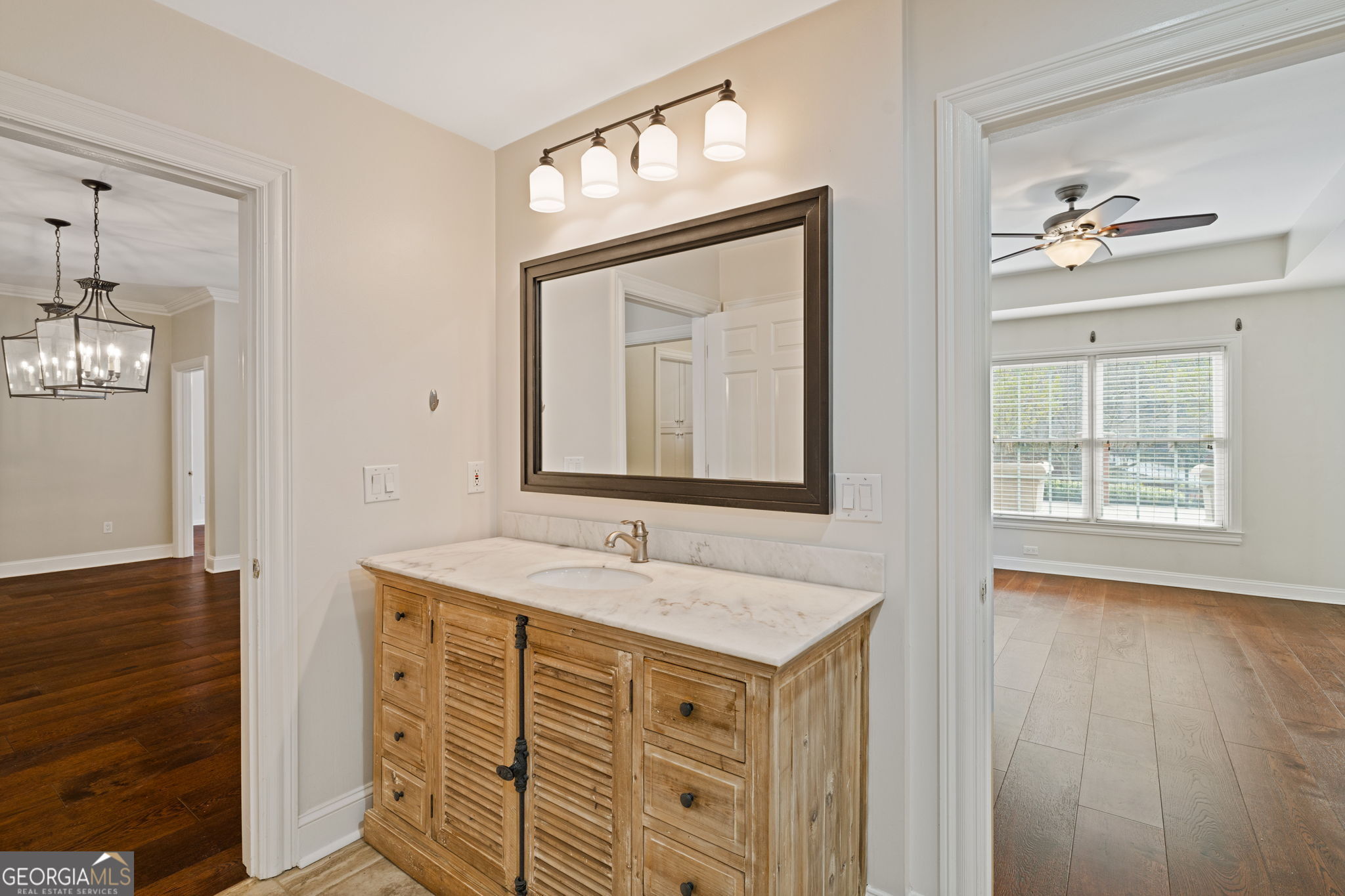 211 Colonial Homes Drive NW