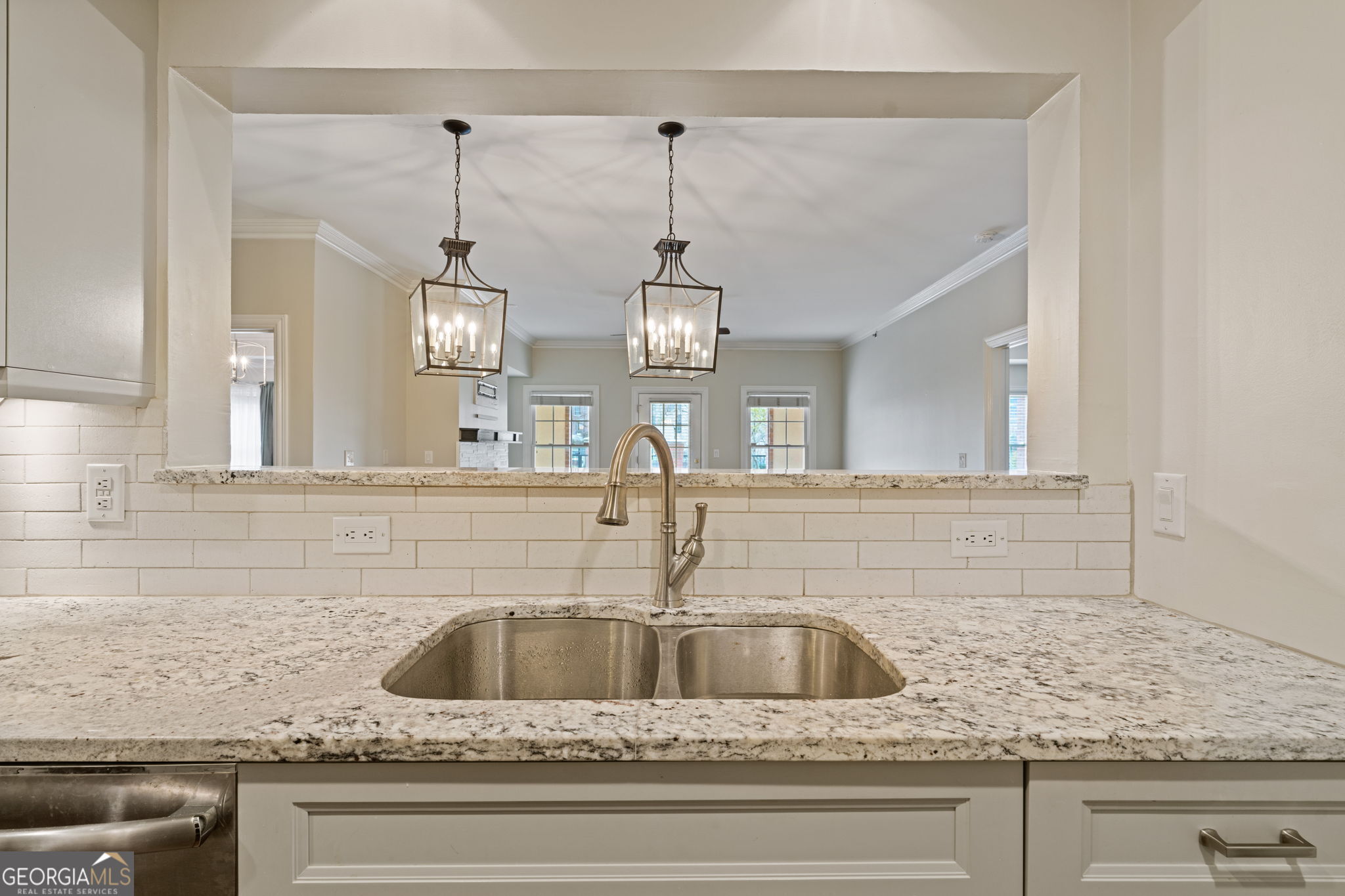 211 Colonial Homes Drive NW