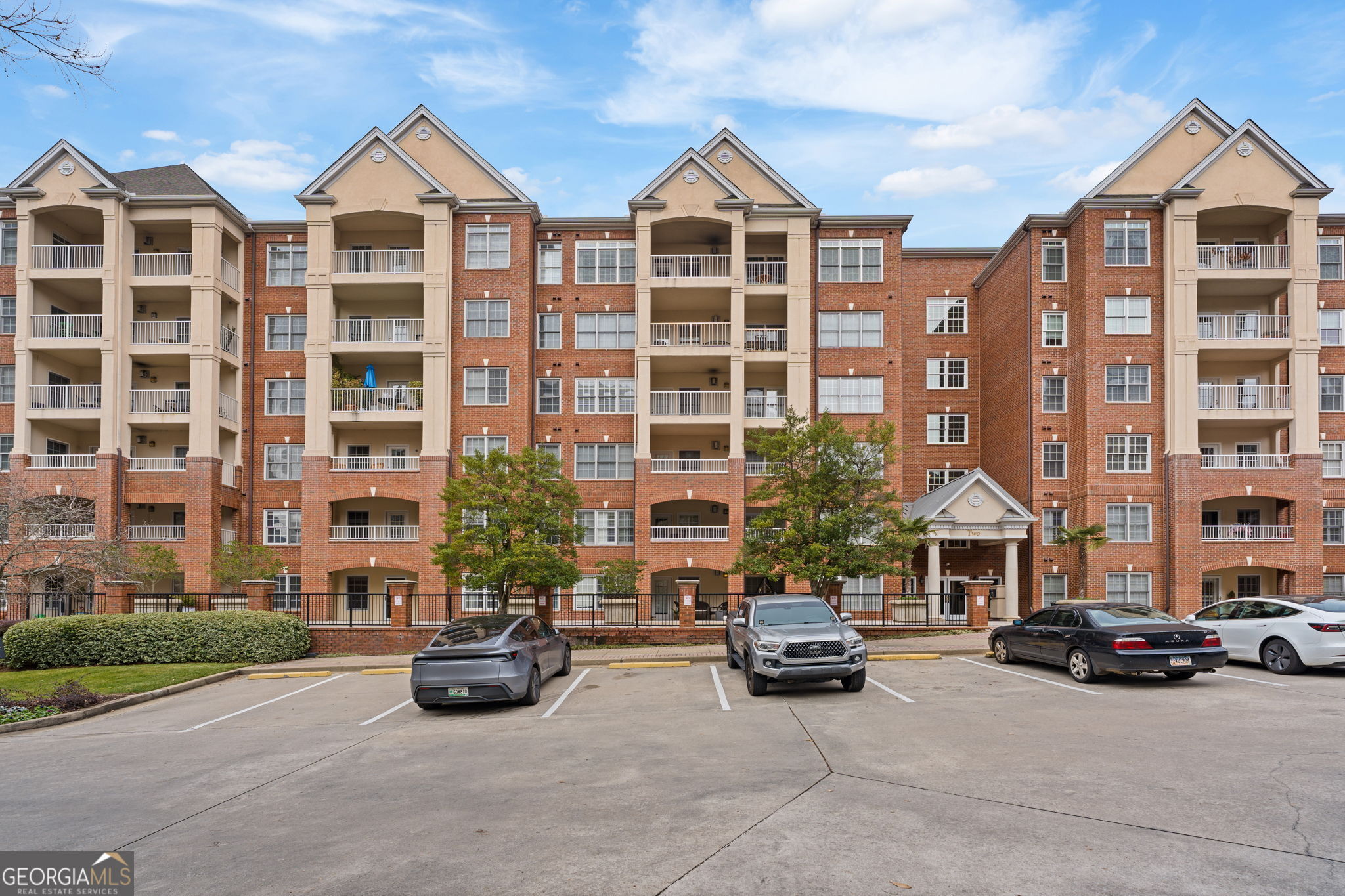 211 Colonial Homes Drive NW