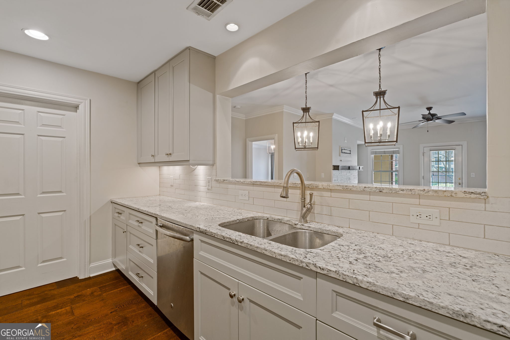 211 Colonial Homes Drive NW