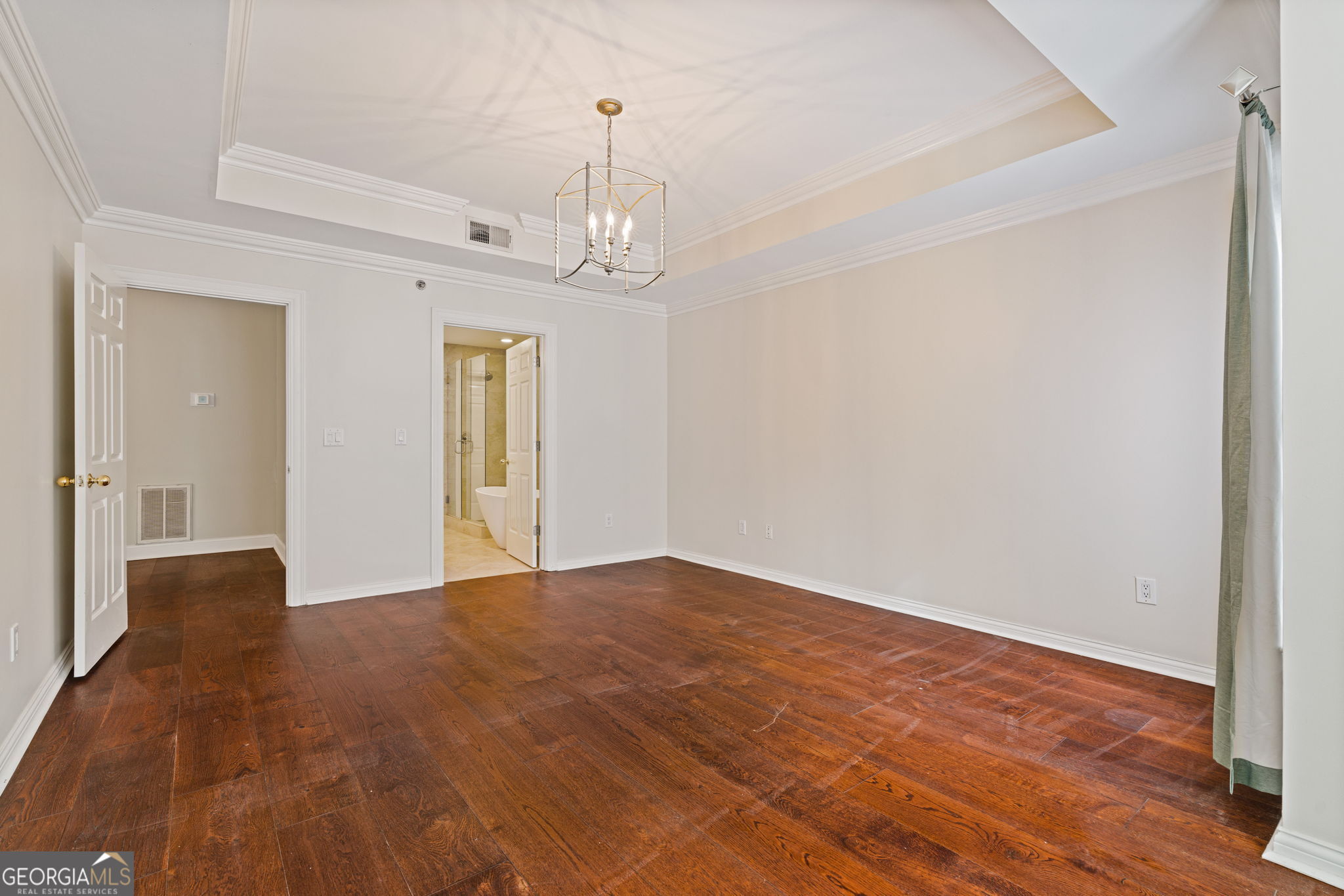 211 Colonial Homes Drive NW