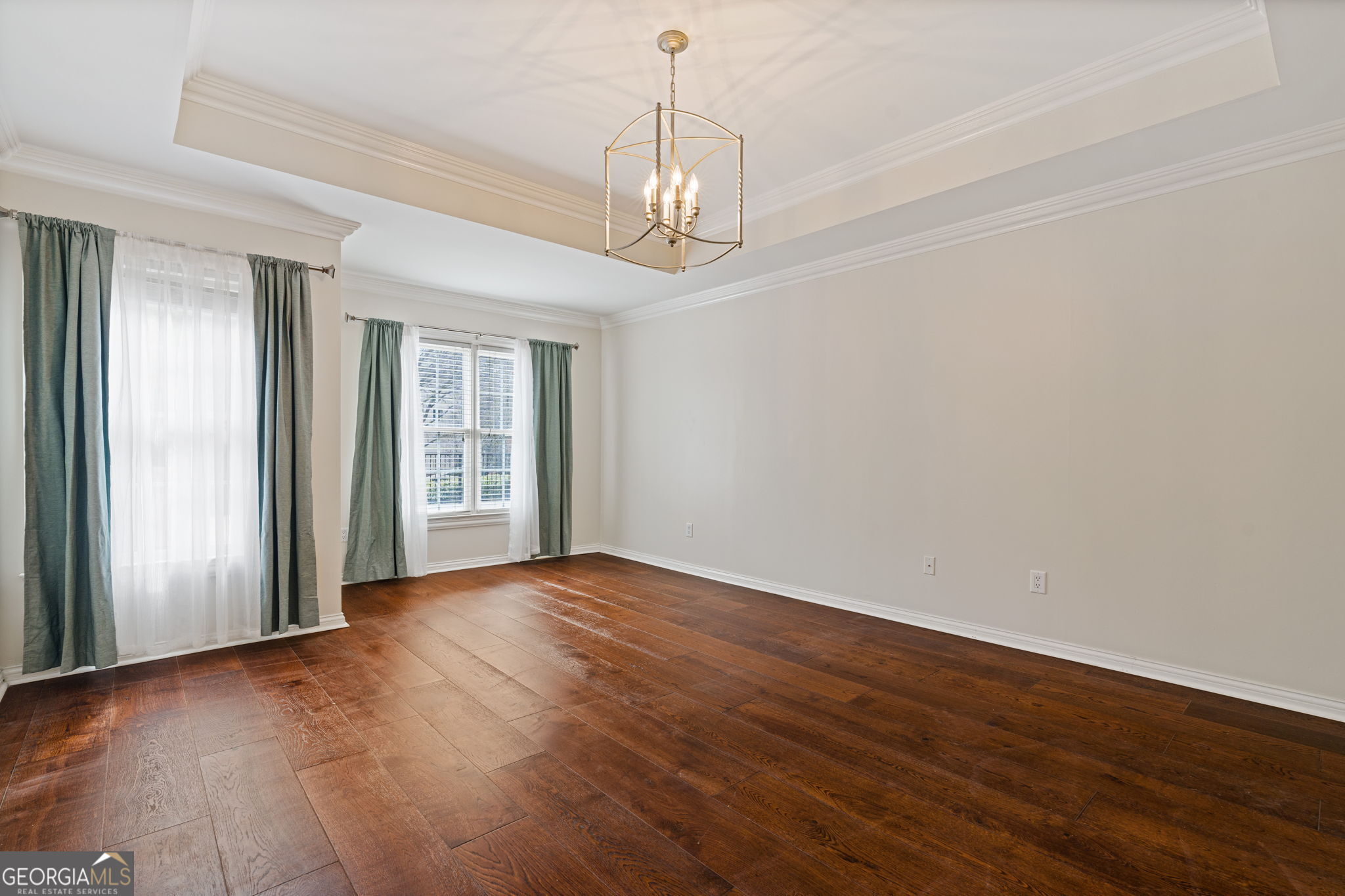 211 Colonial Homes Drive NW