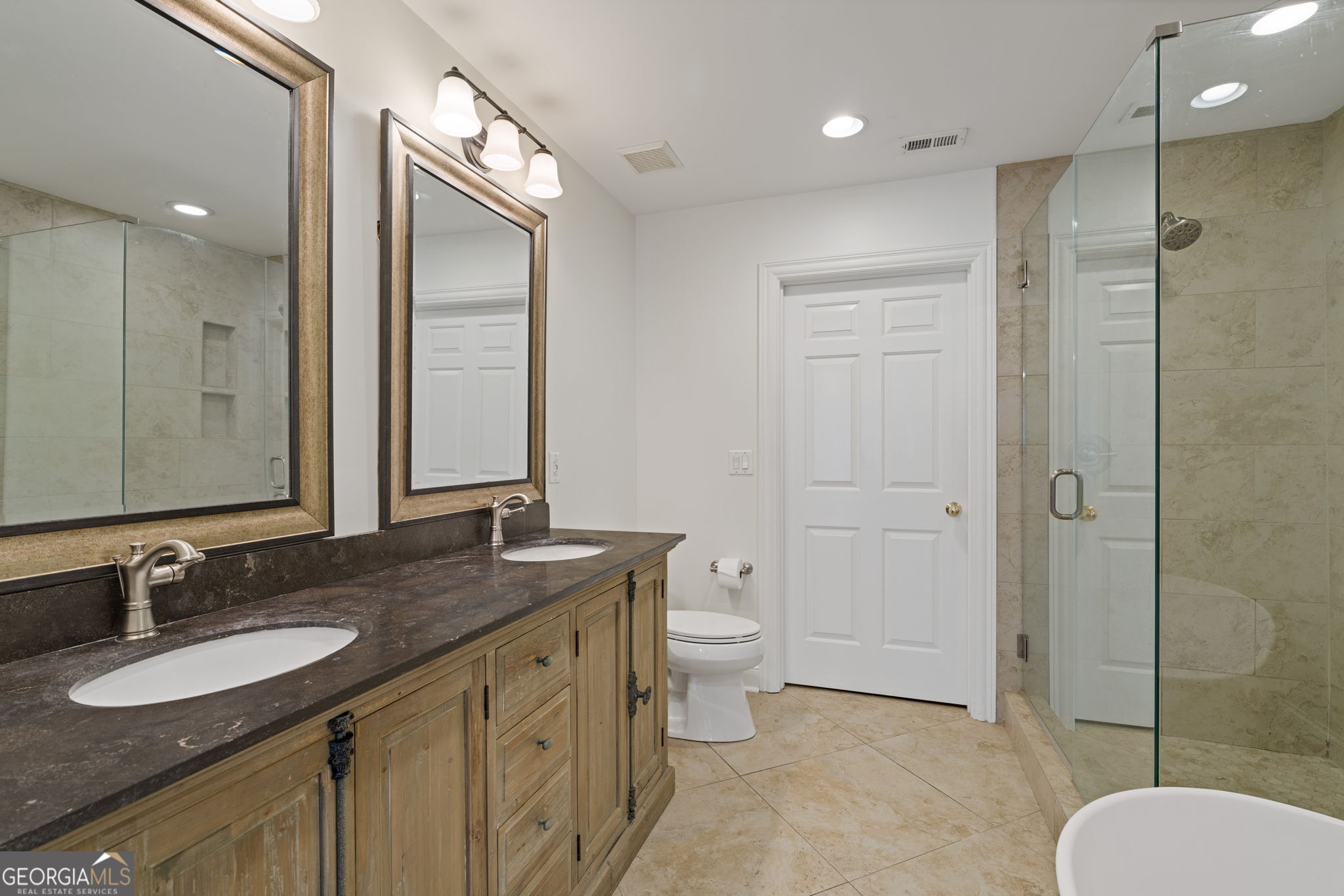 211 Colonial Homes Drive NW