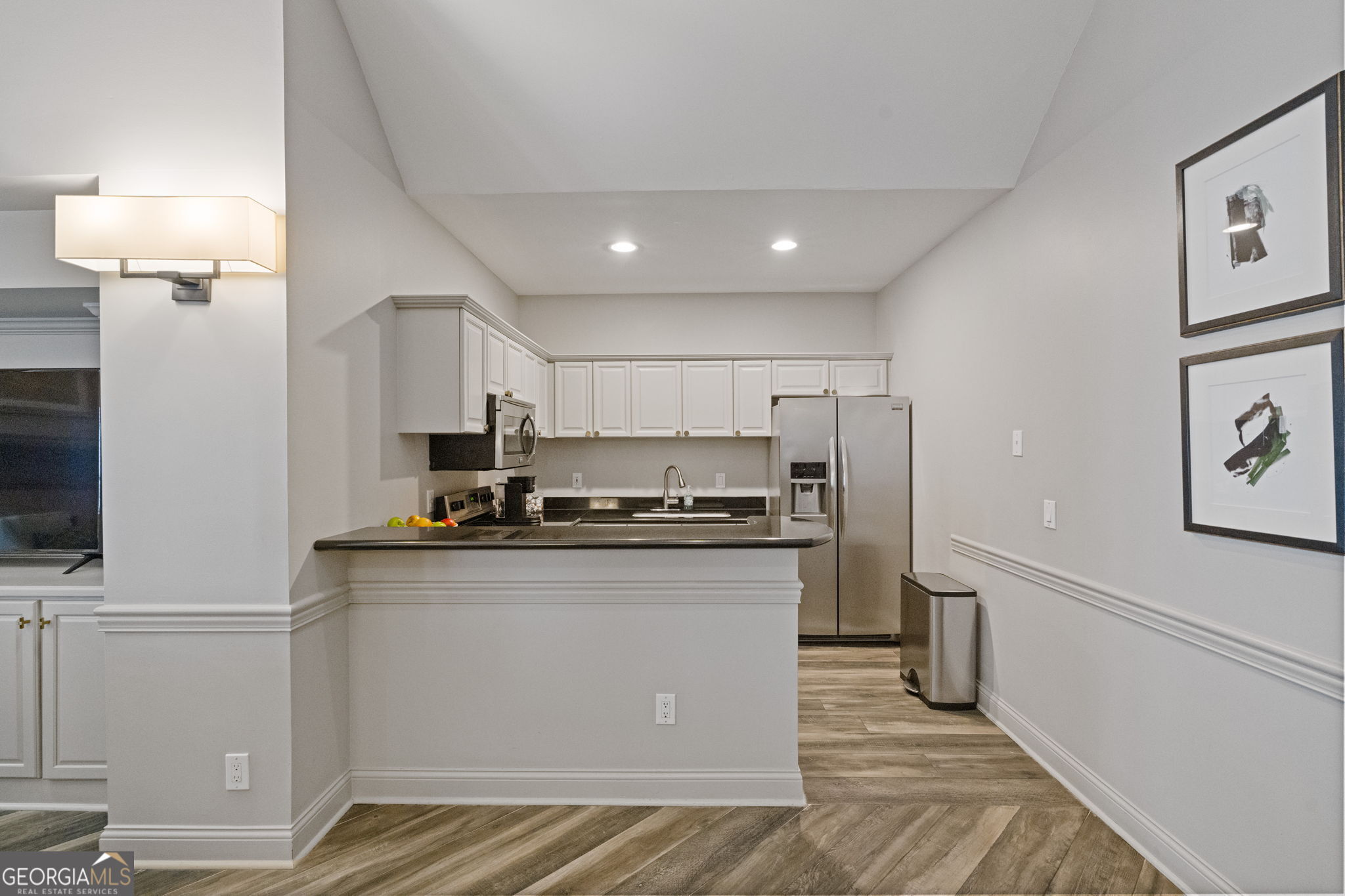 211 Colonial Homes Drive NW