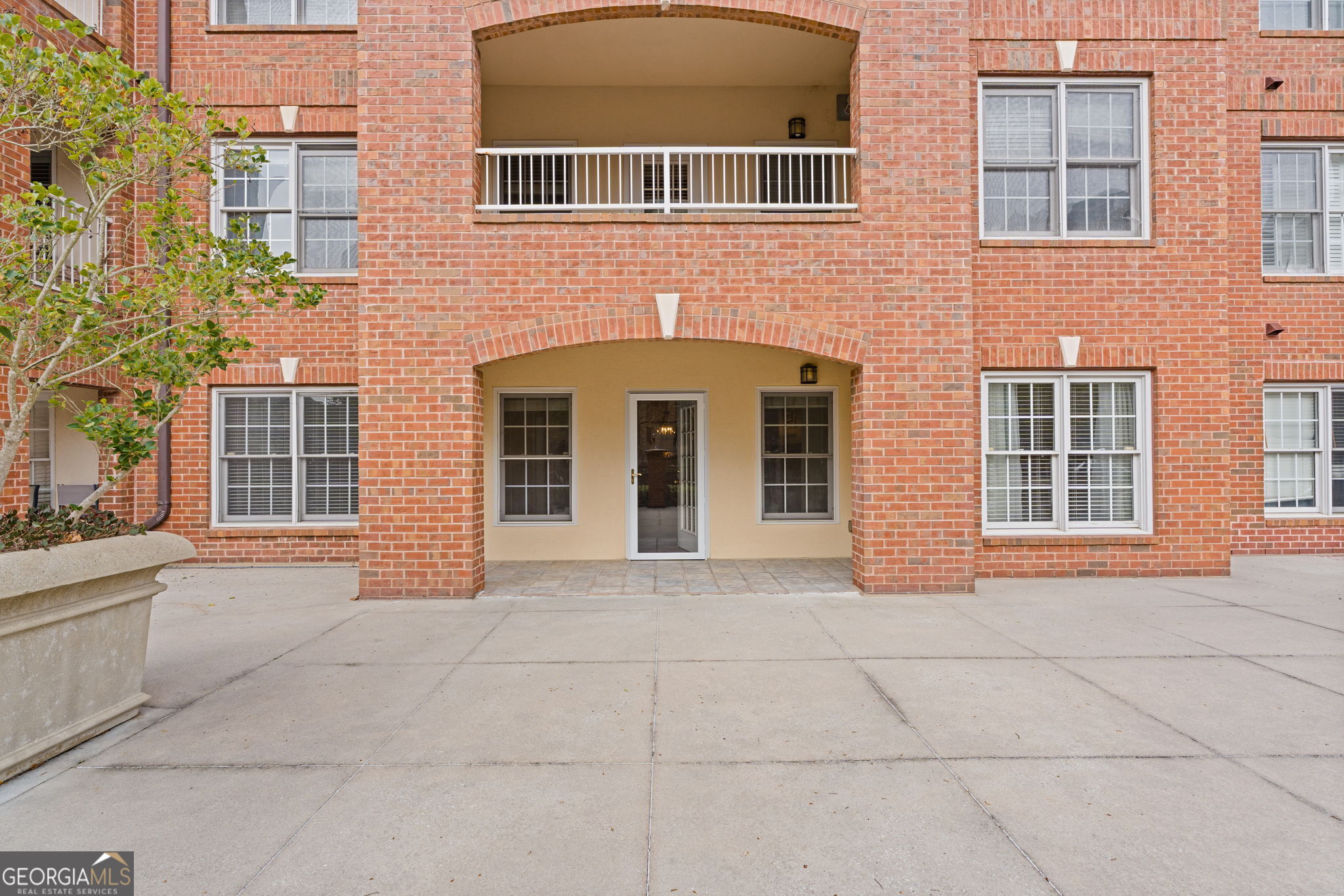 211 Colonial Homes Drive NW