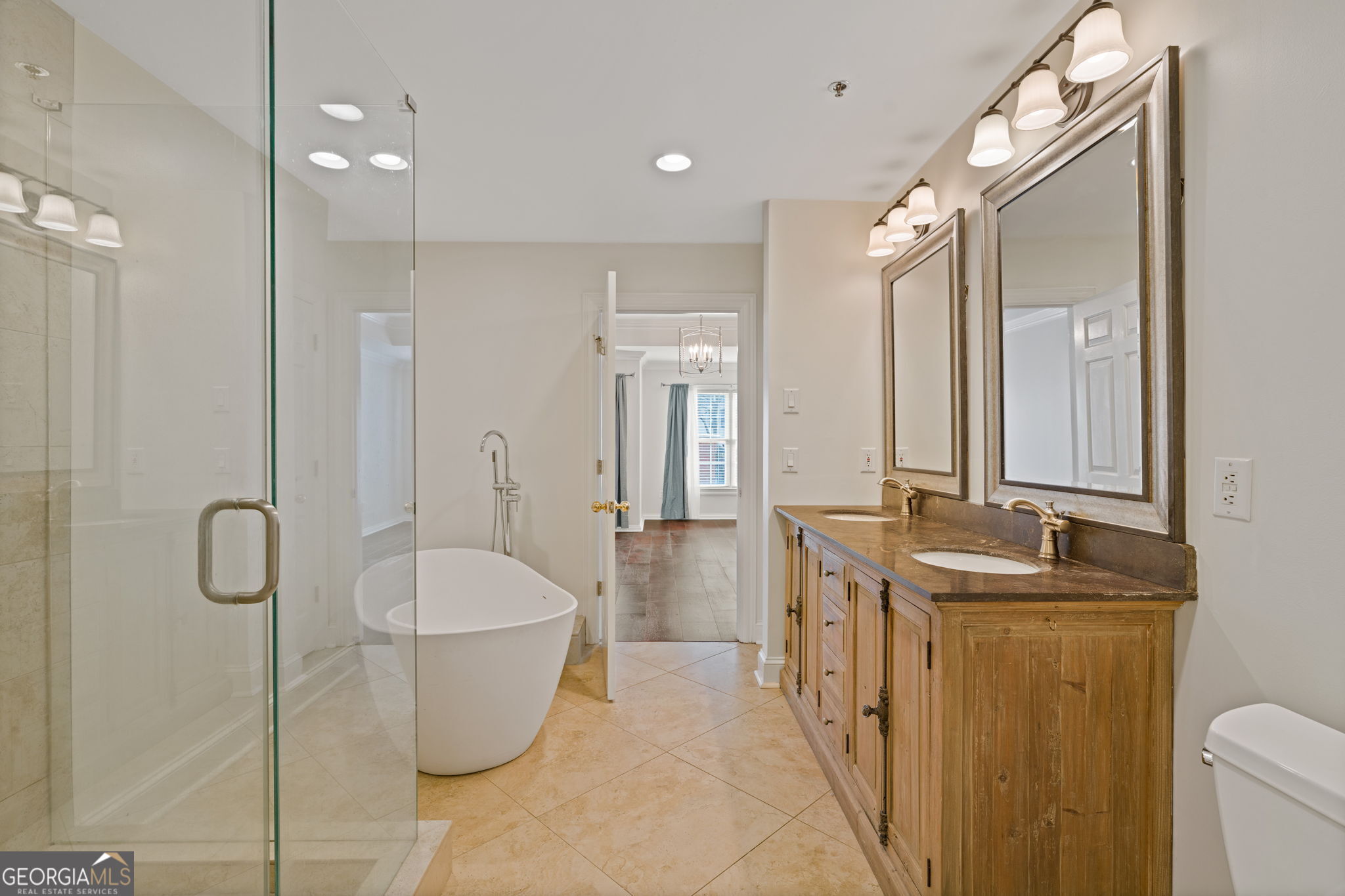 211 Colonial Homes Drive NW