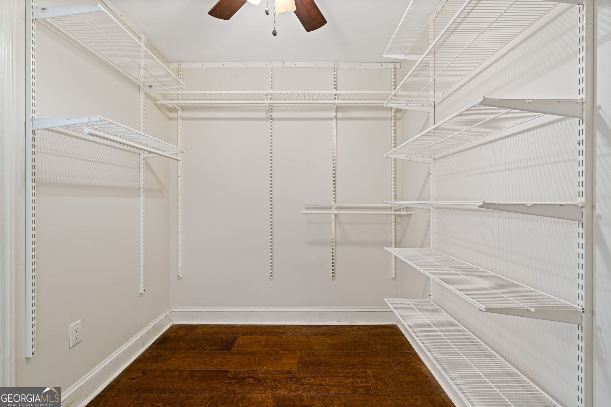 211 Colonial Homes Drive NW