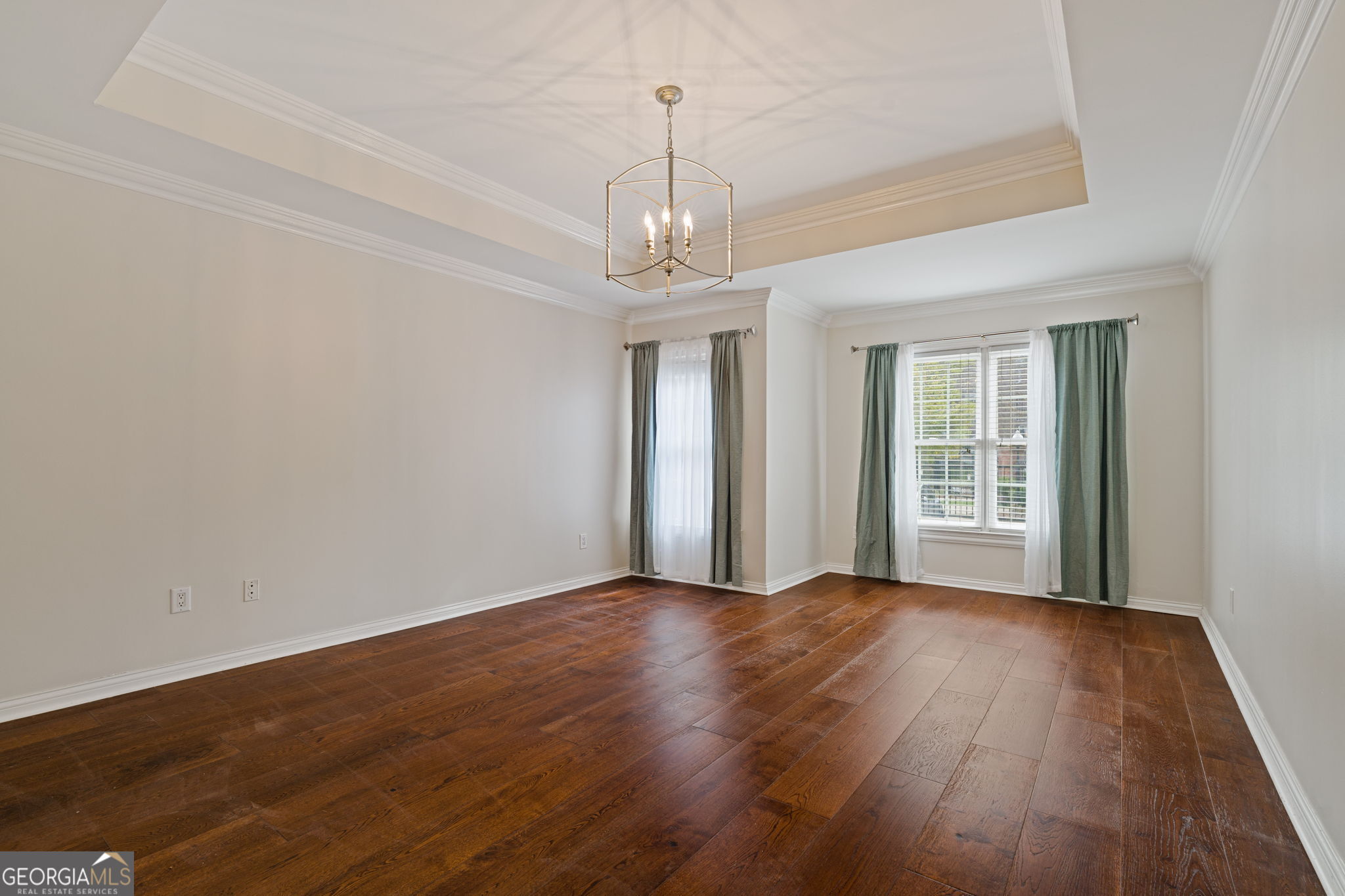 211 Colonial Homes Drive NW