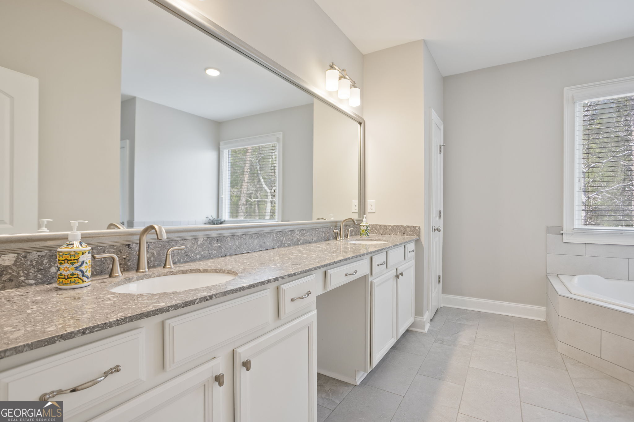 4692 Bluffside Court