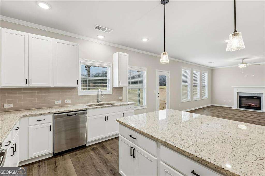 2500 Sunny Hill Road