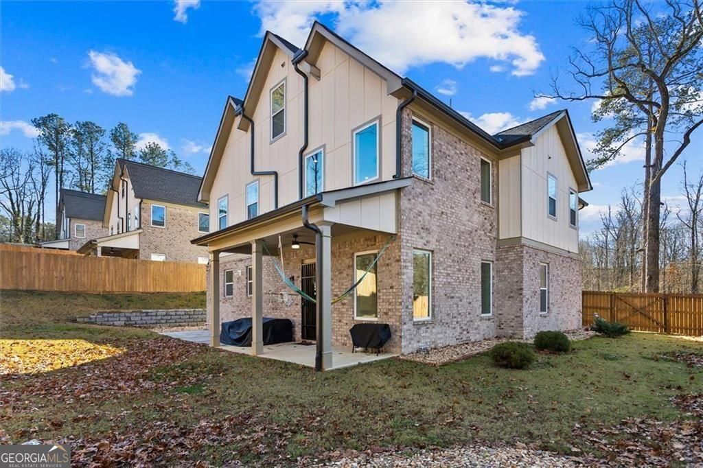 658 Rockbridge Road