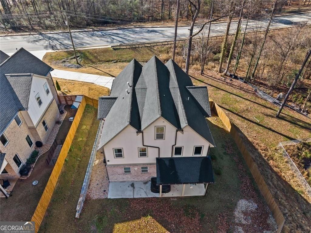 658 Rockbridge Road