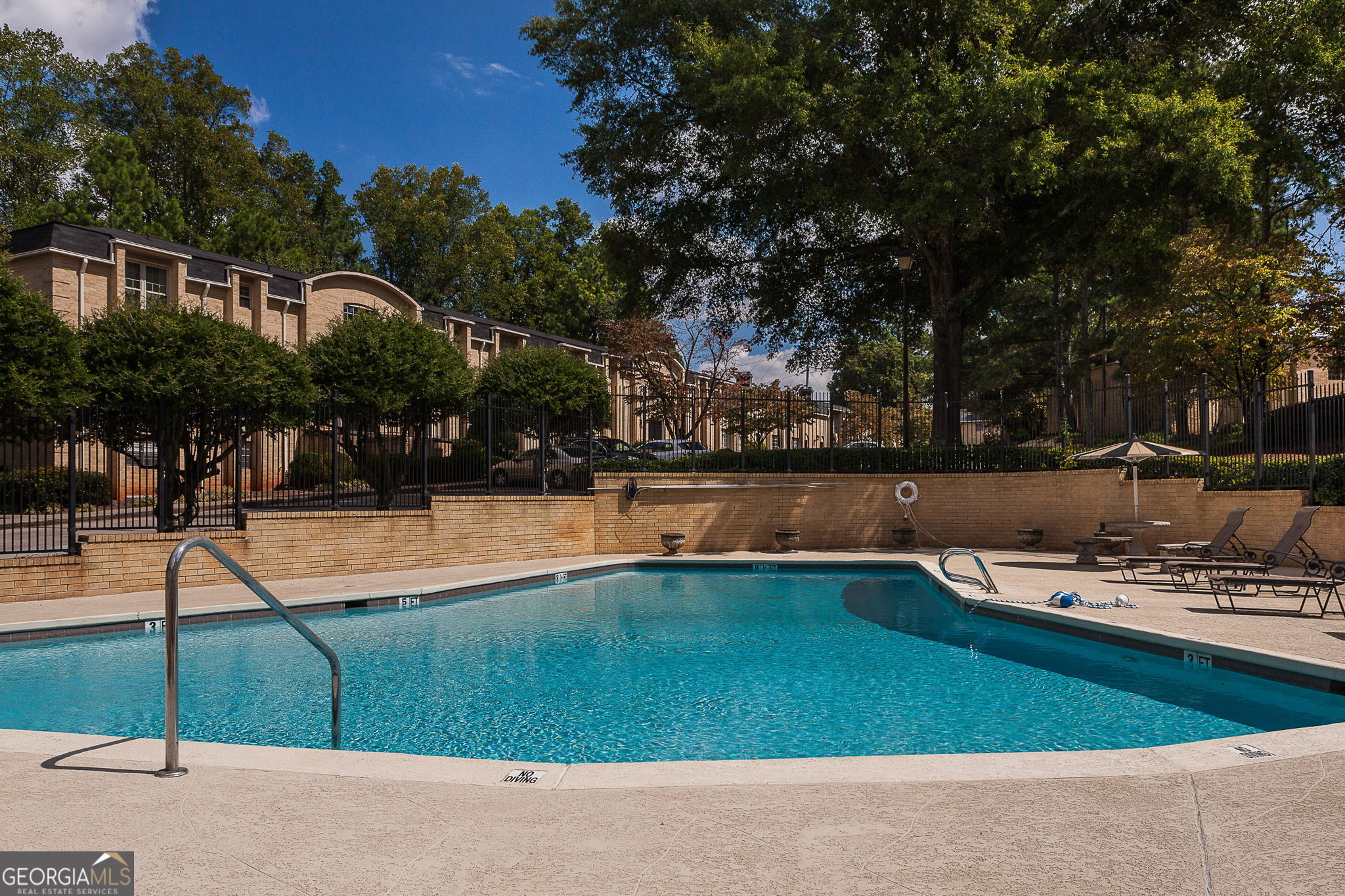 5400 Roswell Road # G3