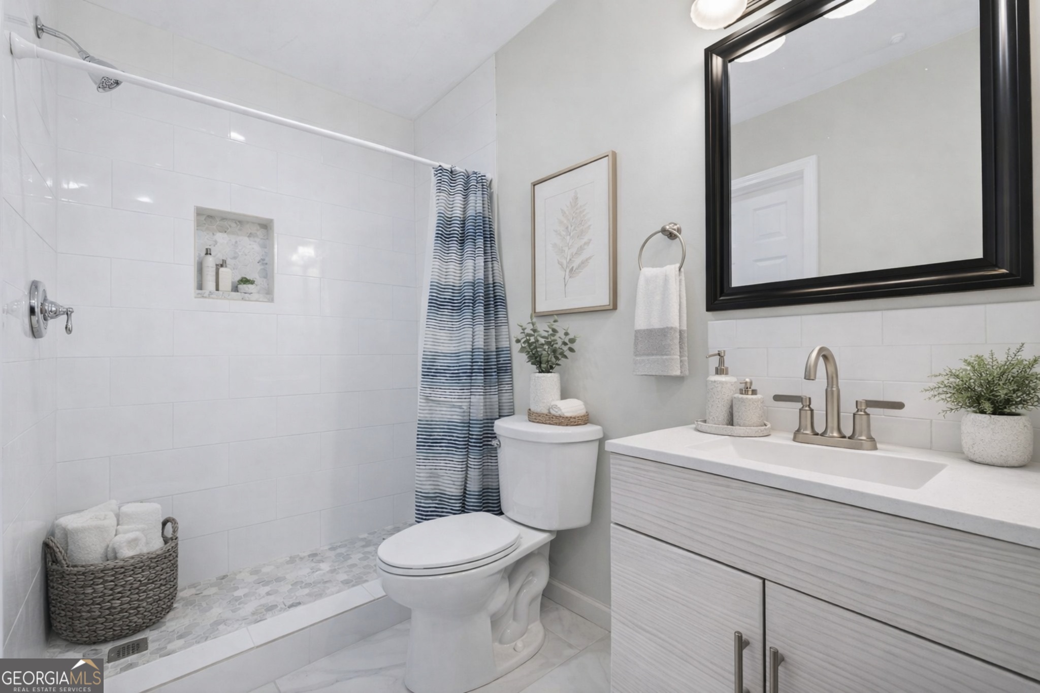 5400 Roswell Road # G3