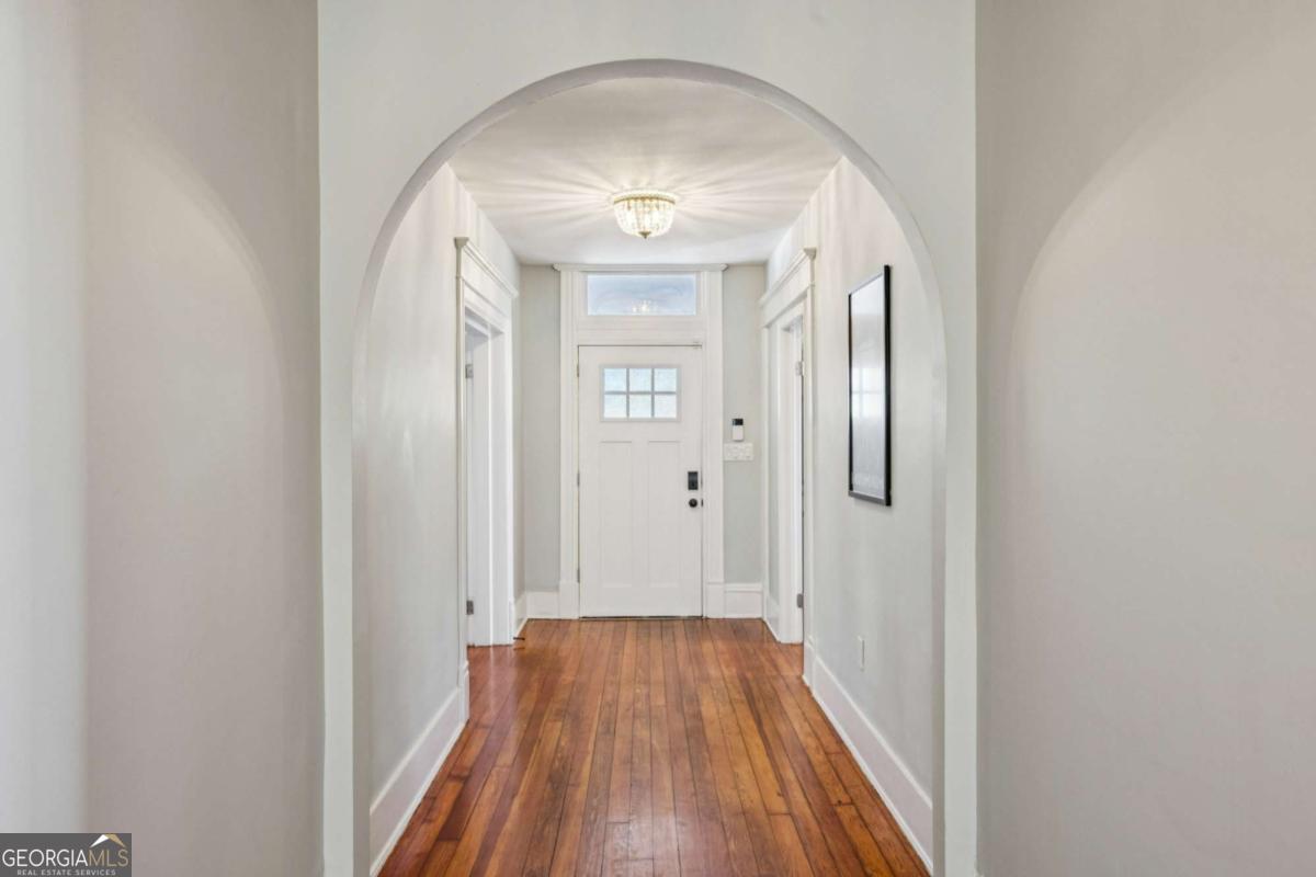 528 Holderness Street SW