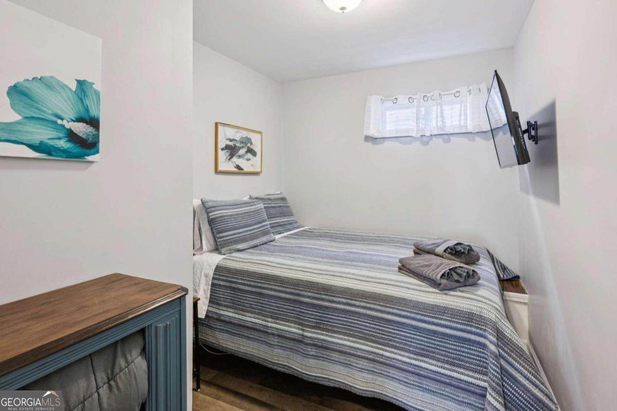 528 Holderness Street SW