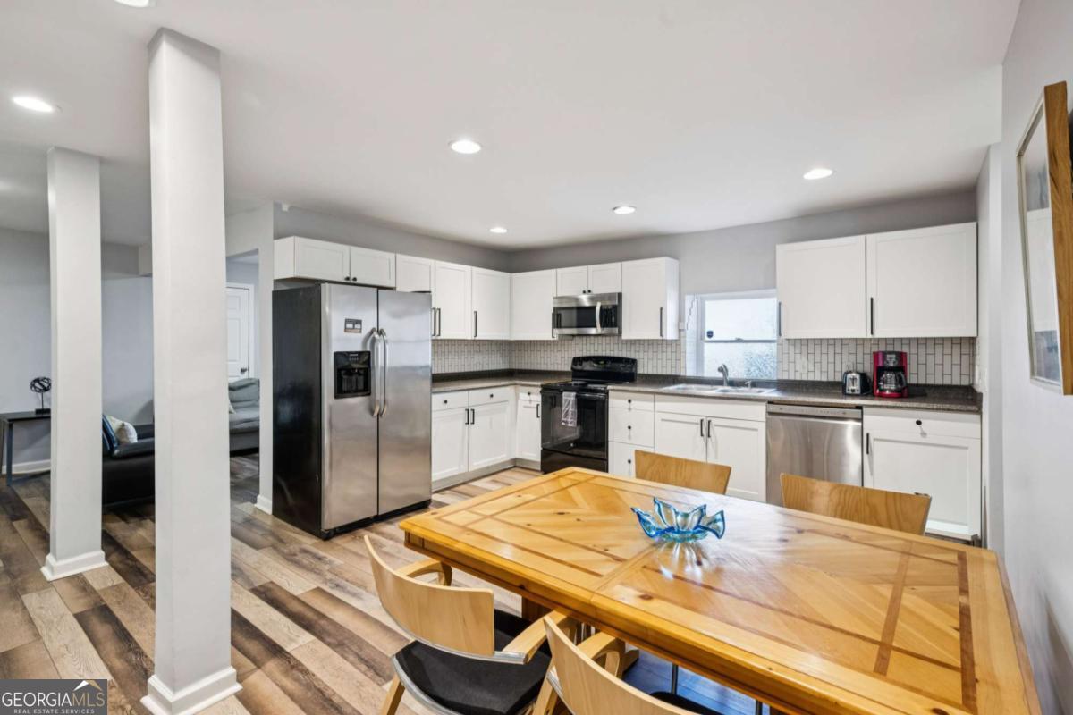 528 Holderness Street SW