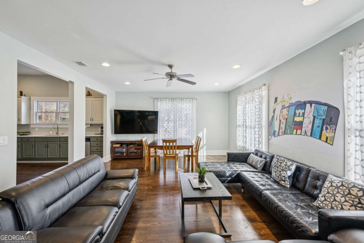 528 Holderness Street SW