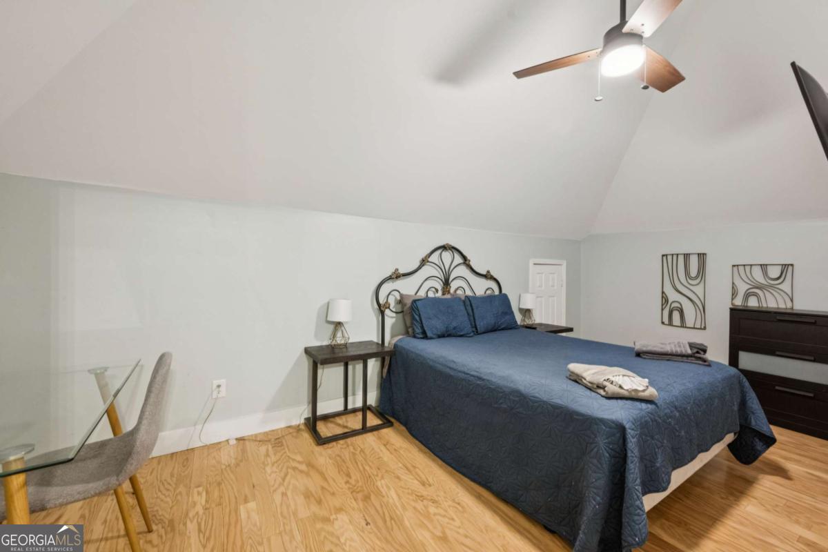 528 Holderness Street SW