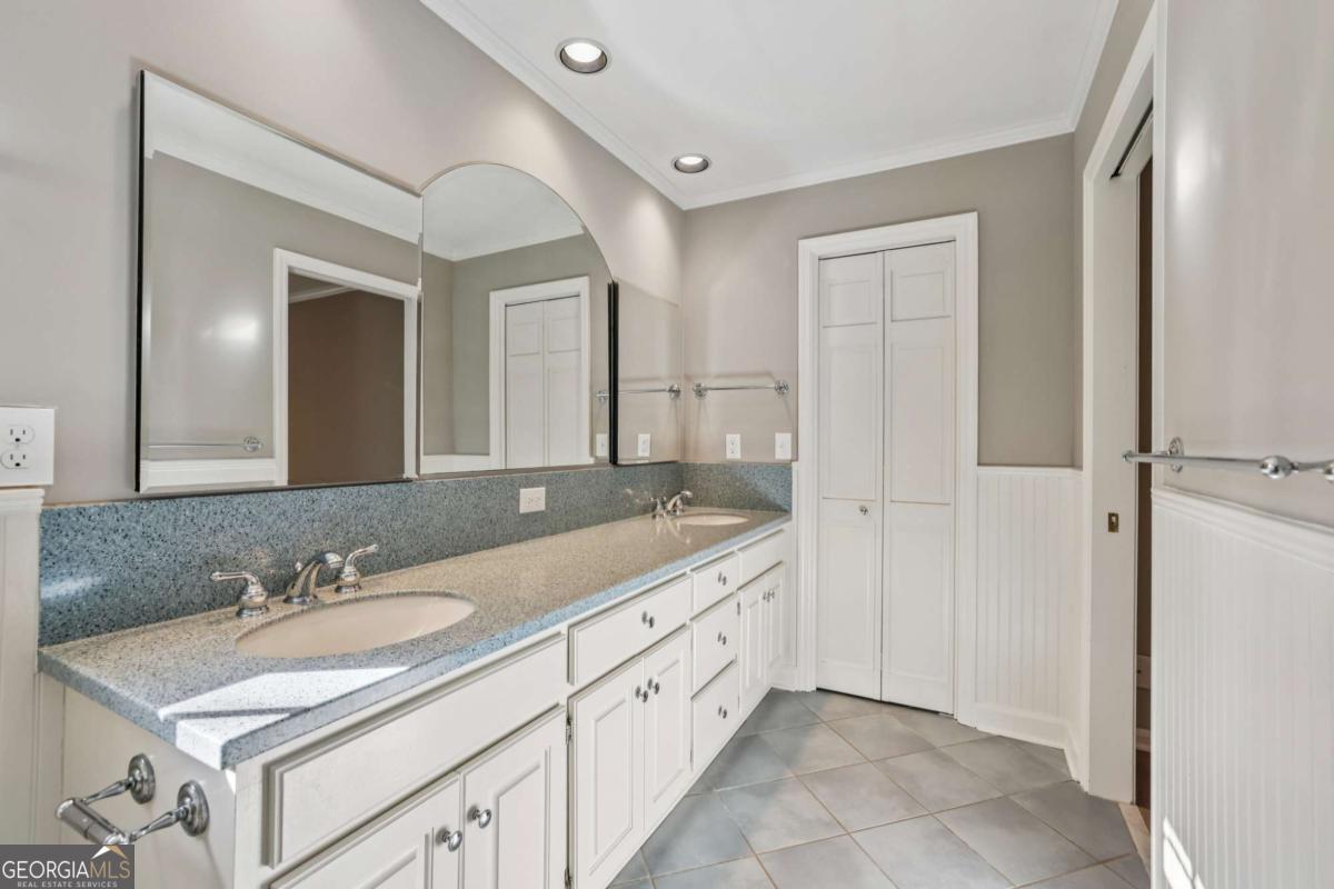 5189 Hidden Branches Circle