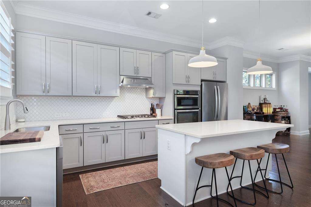 3587 Parkside Way