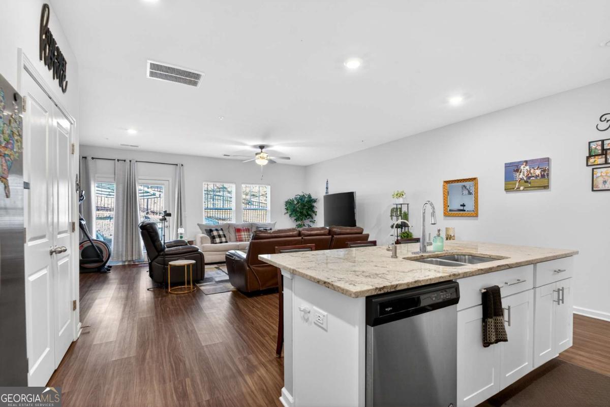 1318 Vayda Court