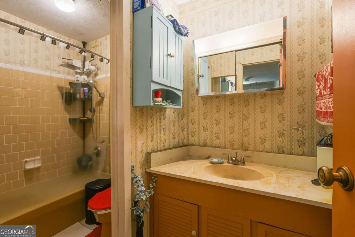 1198 Ashborough Terrace SE # J