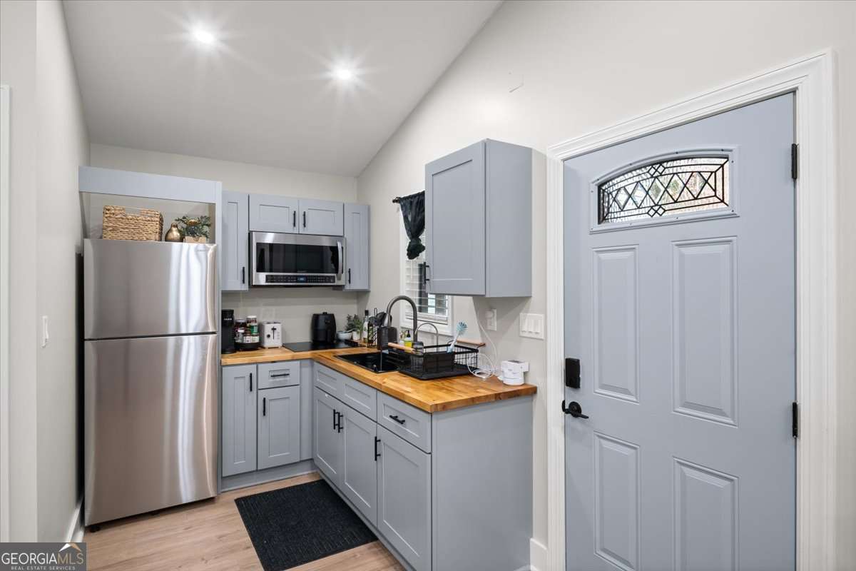 6857 Alexander Parkway