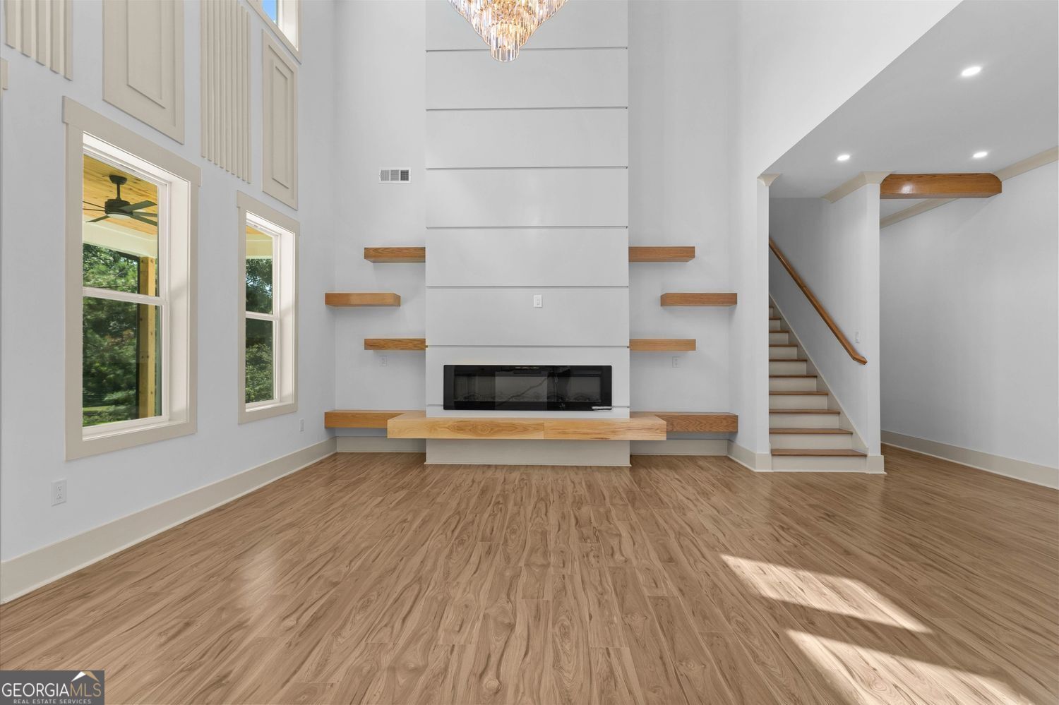 1960 Lost Mountain Road