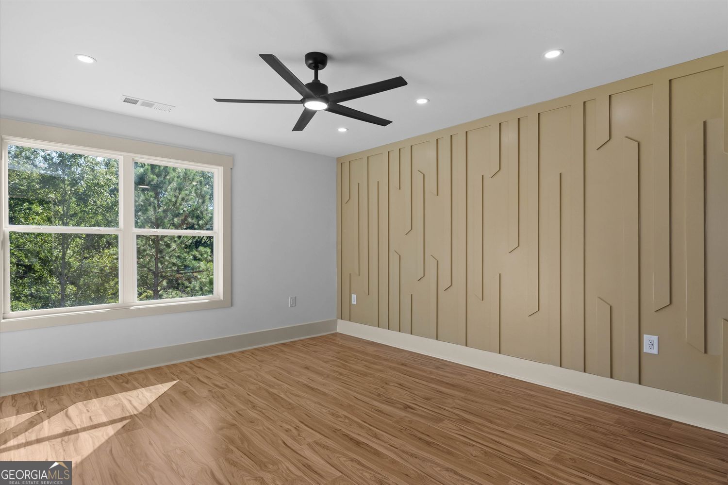 1960 Lost Mountain Road