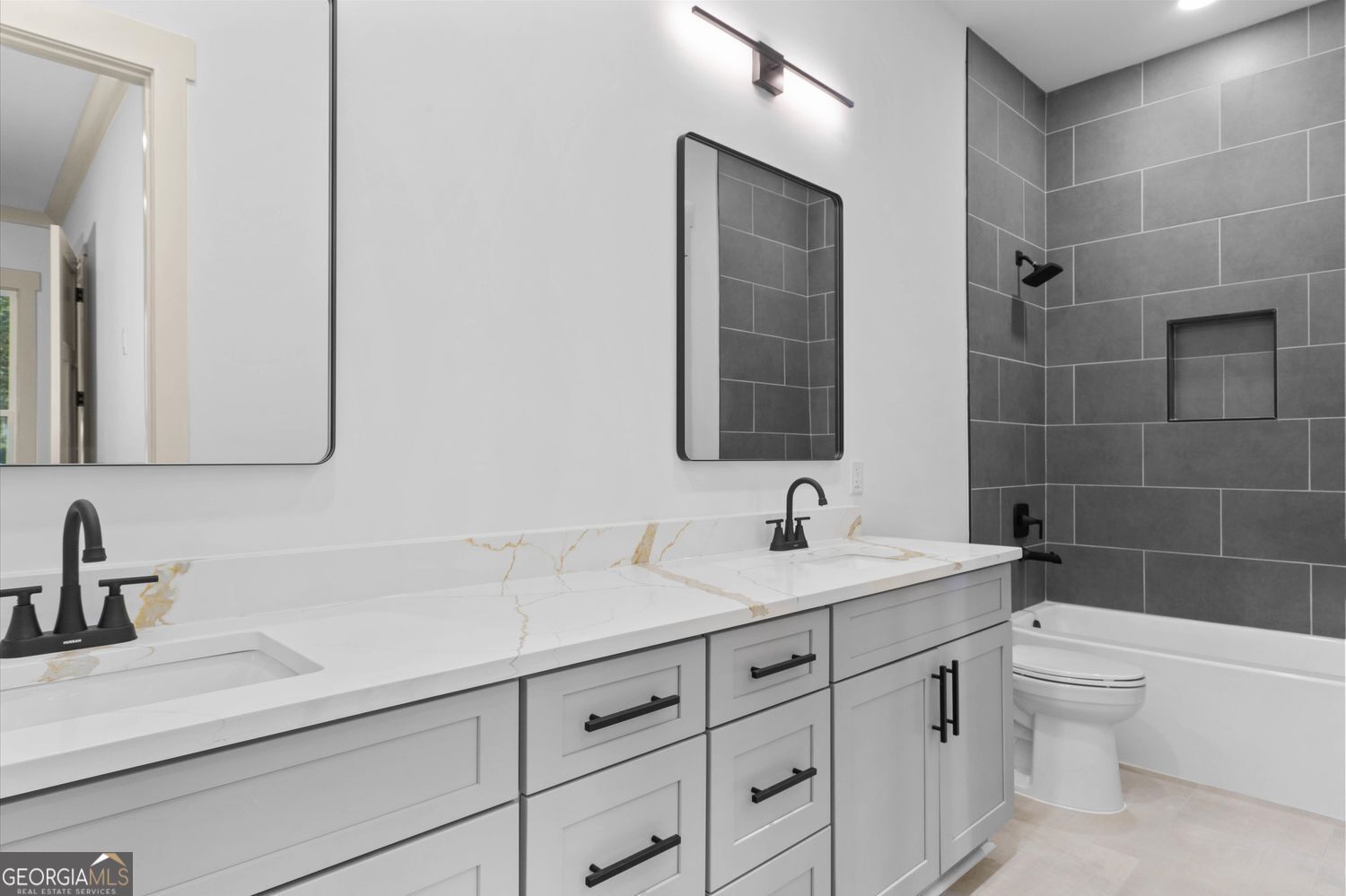 1960 Lost Mountain Road