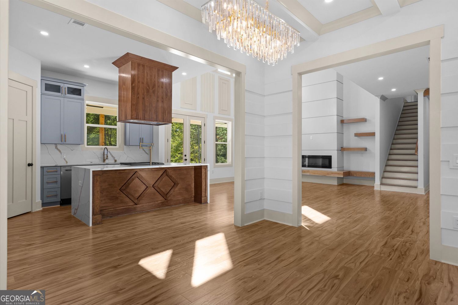 1960 Lost Mountain Road