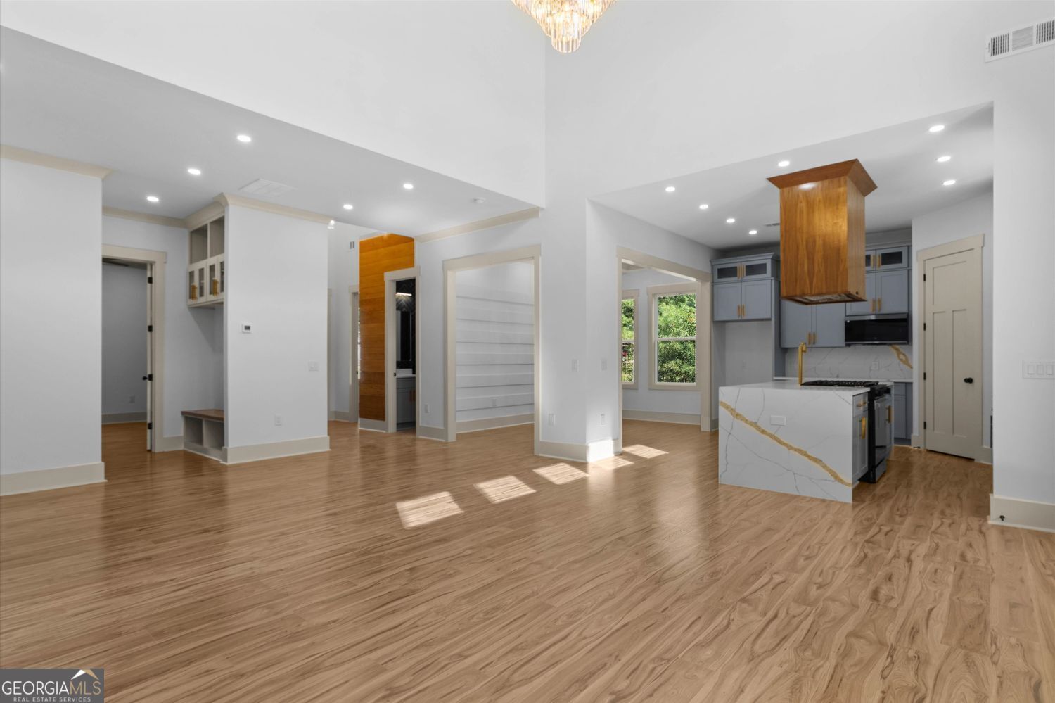 1960 Lost Mountain Road